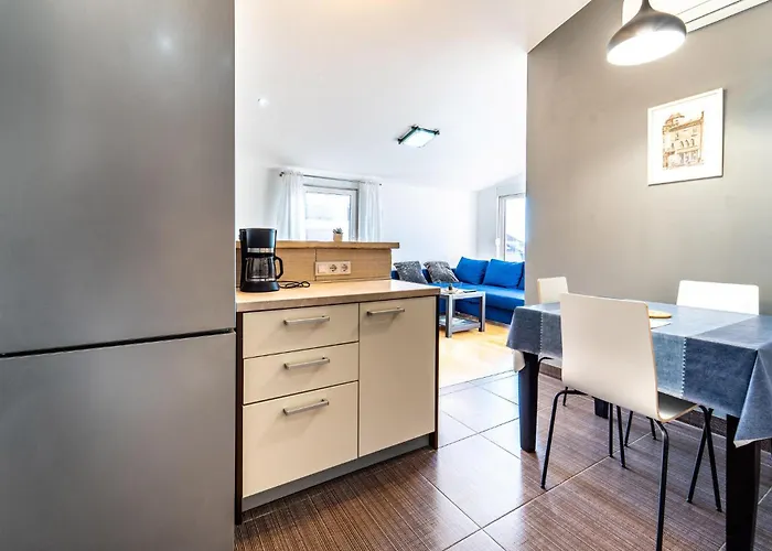 Apartment 2 Bedroom Gorgeous In *