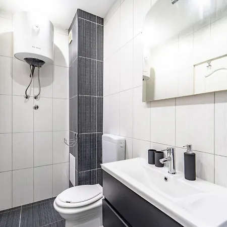 2 Bedroom Gorgeous In Apartman