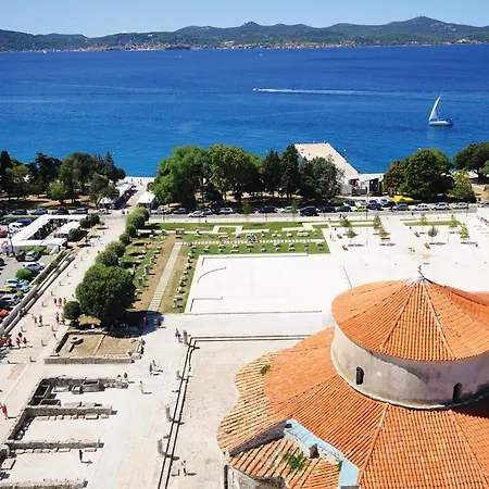 2 Bedroom Gorgeous In Apartment Zadar