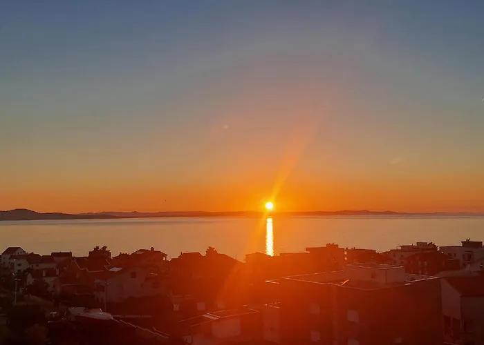 2 Bedroom Gorgeous In زادار